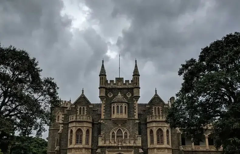 Bangalore Palace facade